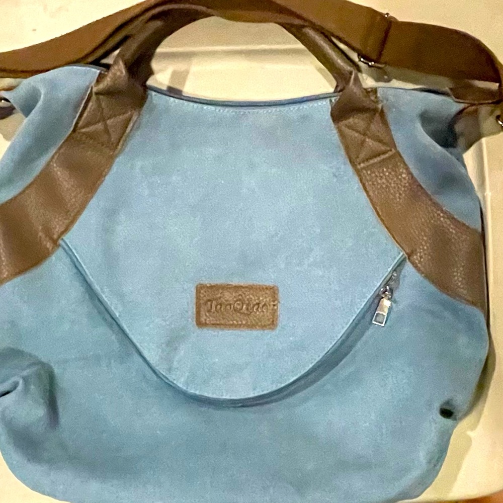 Women’s satchel. Medium sized. Hardly used.